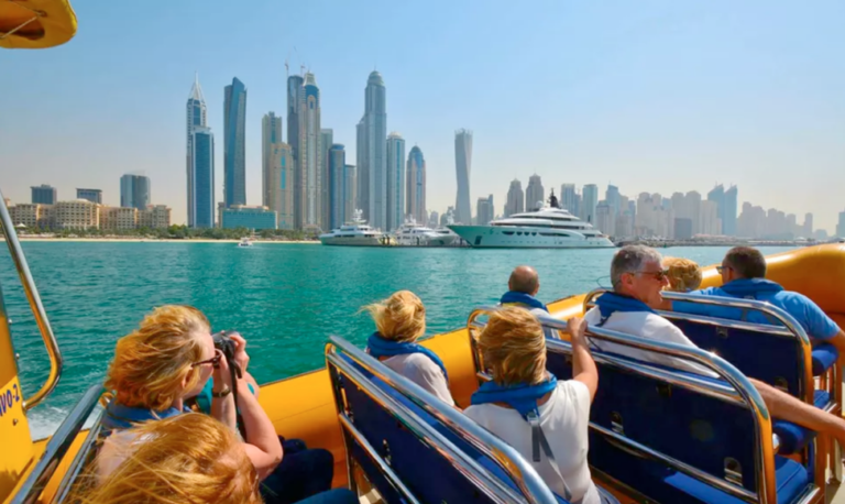 The Ultimate Guide to Plan the Budget Tour in the UAE