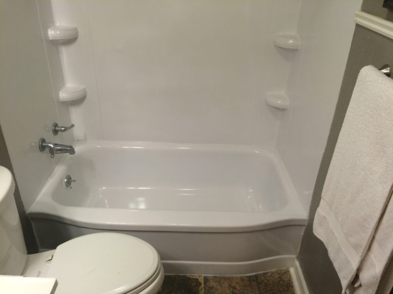 Bathtub Repair: is it worth it?