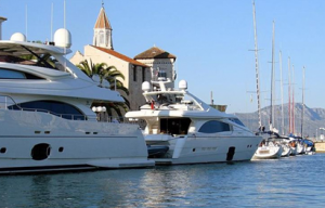 Croatia motor yacht charter