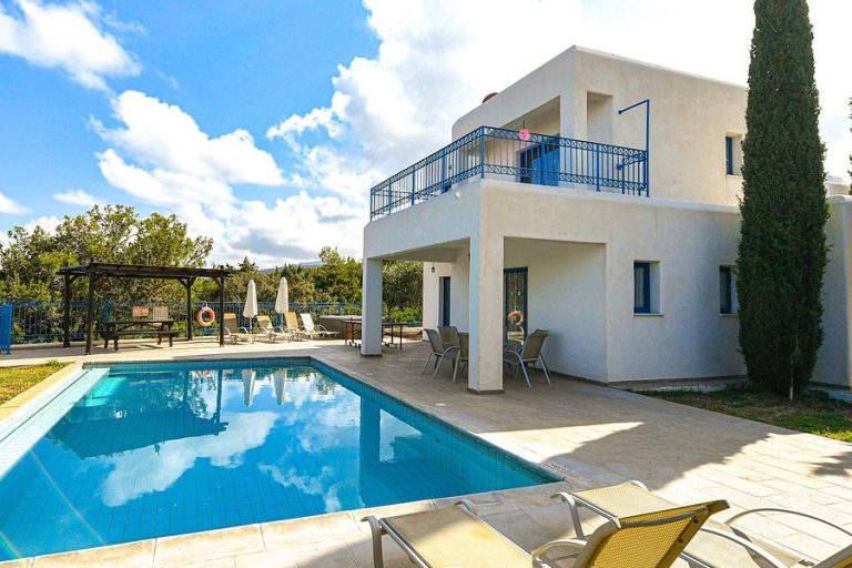 What Are The Advantages of Cyprus Holiday Accommodation?